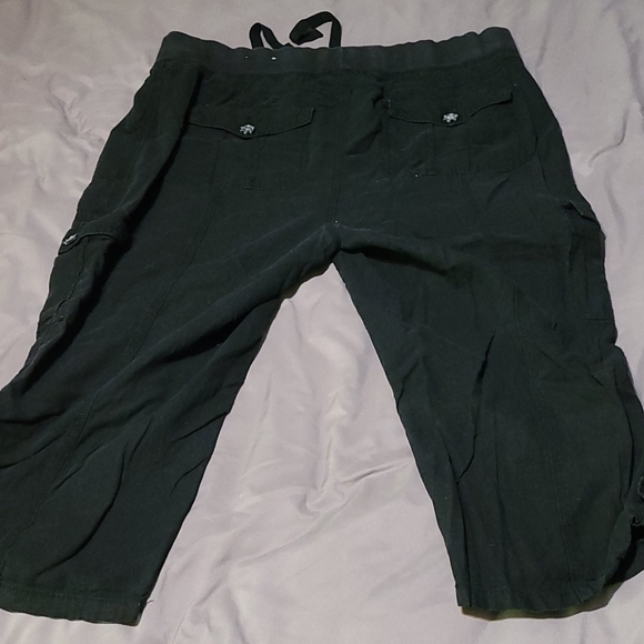 Women's Cato Capri pants black 18/20W - Picture 2 of 2